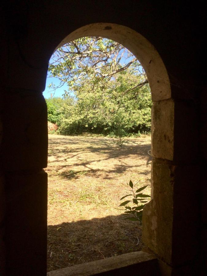 Logis De La Touche Bed & Breakfast Saint-Hilaire-des-Loges ภายนอก รูปภาพ