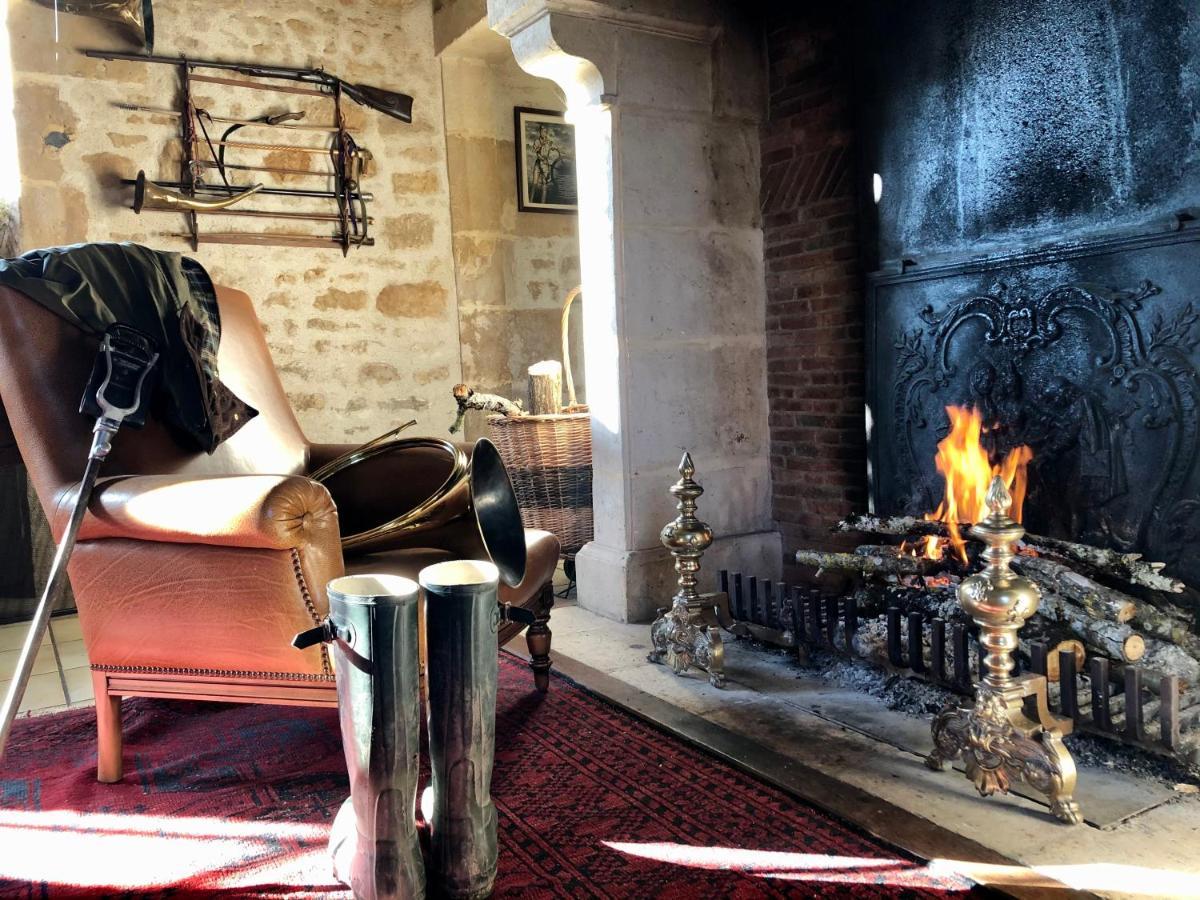 Logis De La Touche Bed & Breakfast Saint-Hilaire-des-Loges ภายนอก รูปภาพ
