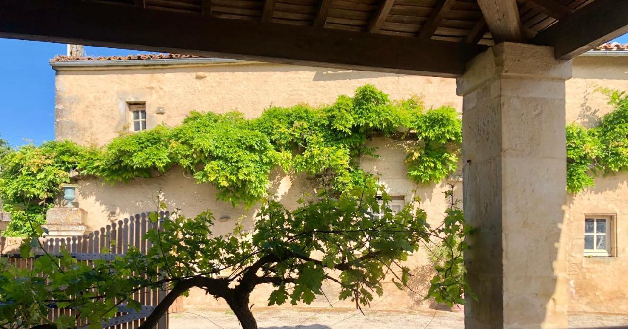 Logis De La Touche Bed & Breakfast Saint-Hilaire-des-Loges ภายนอก รูปภาพ