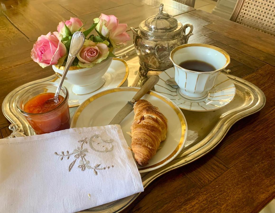 Logis De La Touche Bed & Breakfast Saint-Hilaire-des-Loges ภายนอก รูปภาพ