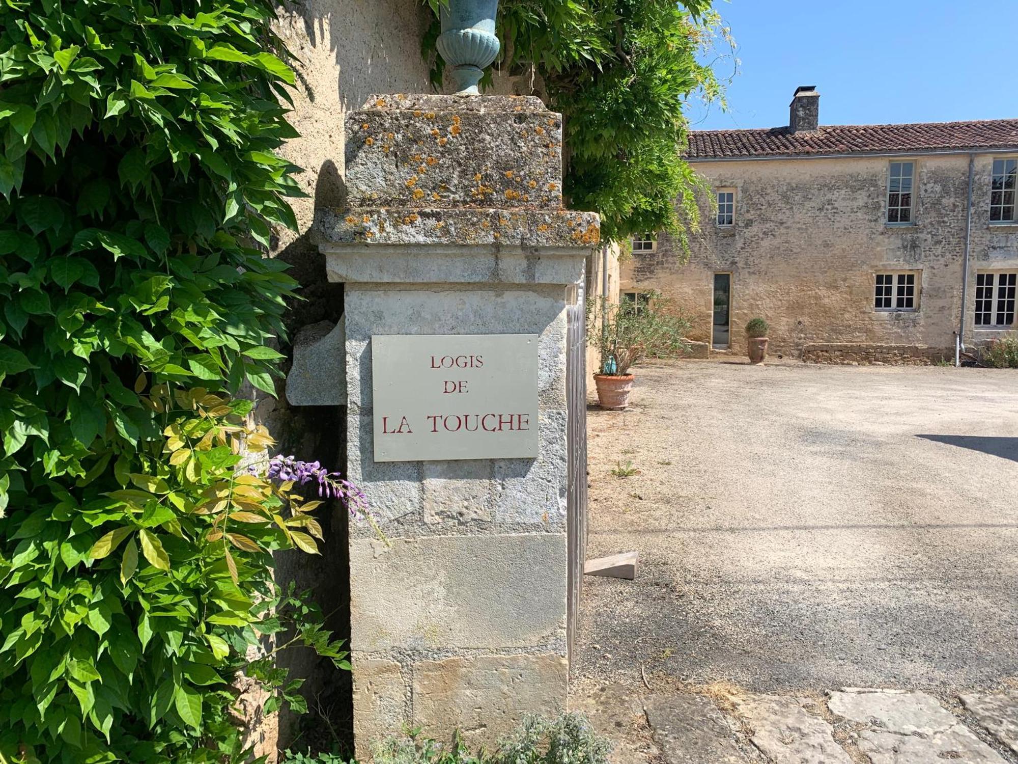 Logis De La Touche Bed & Breakfast Saint-Hilaire-des-Loges ภายนอก รูปภาพ
